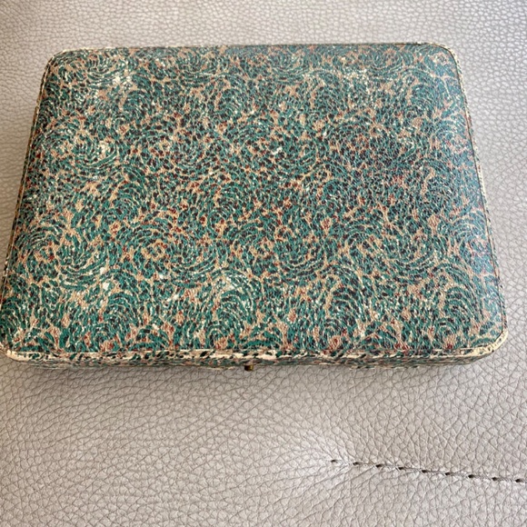 Sheffield Hallmarked Sterling silver cake fork set with trident - Picture 5 of 8